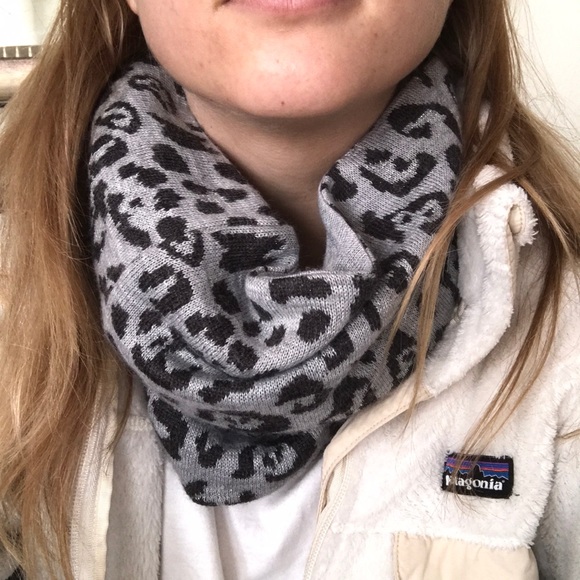 Michael Kors Accessories - Michael Kors gray and silver leopard print scarf